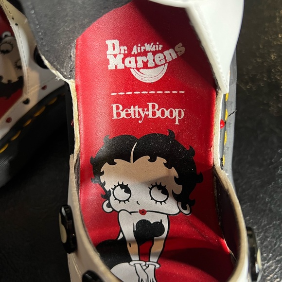 Dr. Martens CLARISSA II BETTY BOOP VEGAN SANDALS Womens UK4 US6 EU37 - Picture 7 of 8